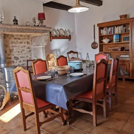 Maison Familiale Calme Avec Terrasse Et Circuits De Randonnee - Fr-1-582-200 * Mazeyrat-d'Allier