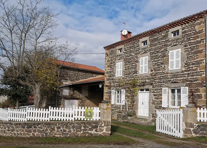 Maison Familiale Calme Avec Terrasse Et Circuits De Randonnee - Fr-1-582-200 Дом отдыха Mazeyrat-d'Allier