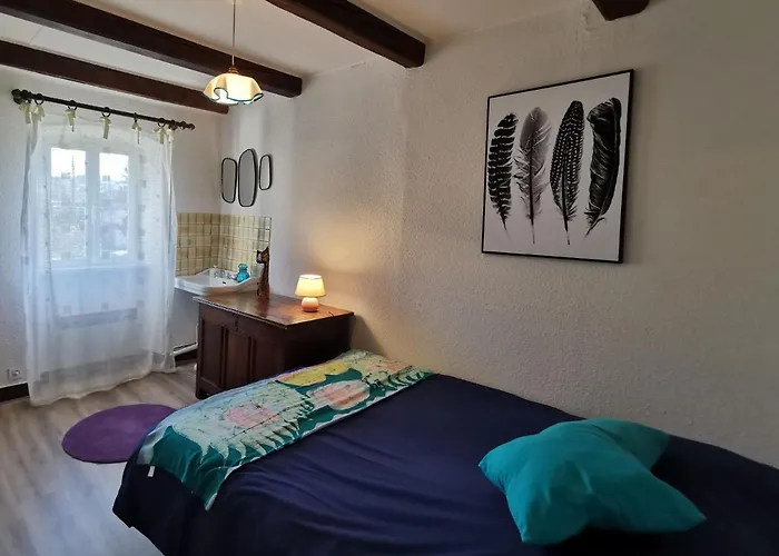 Maison Familiale Calme Avec Terrasse Et Circuits De Randonnee - Fr-1-582-200