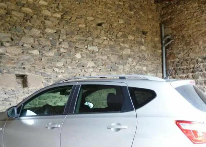 Maison Familiale Calme Avec Terrasse Et Circuits De Randonnee - Fr-1-582-200 Mazeyrat-d'Allier